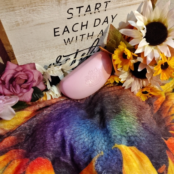 Juicy Contoured Pink Eye Glass Case Only - Picture 6 of 6